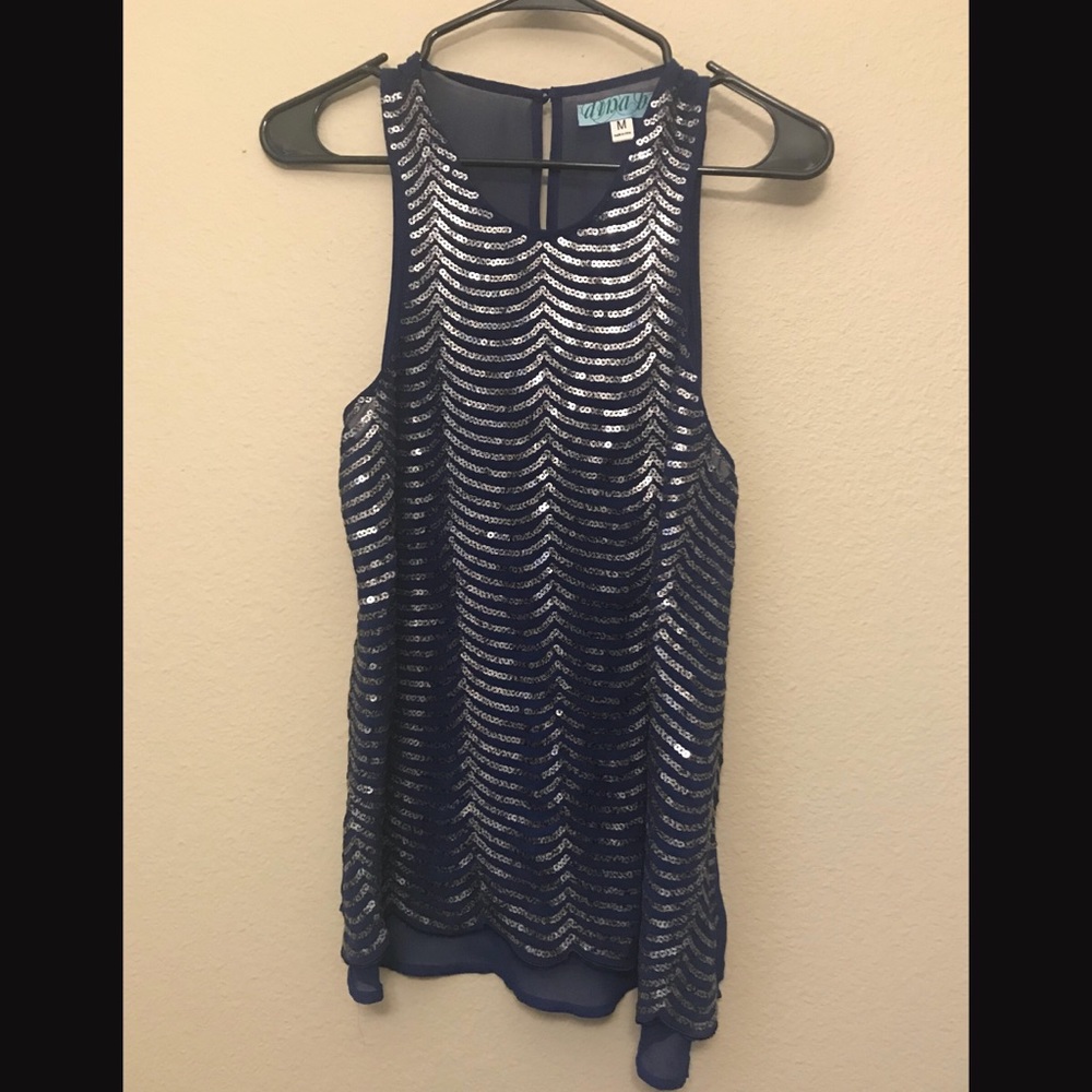 Sequin tank